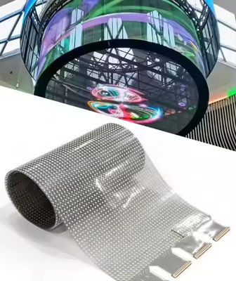 Verbeugbarer transparenter LED-Displayfilm IP65 Rated 5000nits Helligkeit Ultra-dünn 3,9mm Design Einfache Installation für gebogene Oberflächen
