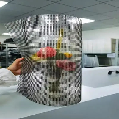 Hohe Transparenz 85% Innenglas Vorhang Wand LED-Display Film 5000nits Helligkeit Ultra-dünn 3,9mm Design Custom Größe
